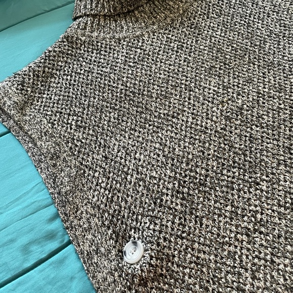 Jeanne Beker Poncho Sweater - Picture 2 of 3